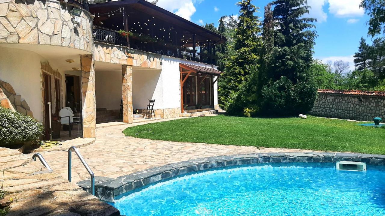 Villa Anna Luxury Lake Residence Shtarkelovo Gnezdo エクステリア 写真